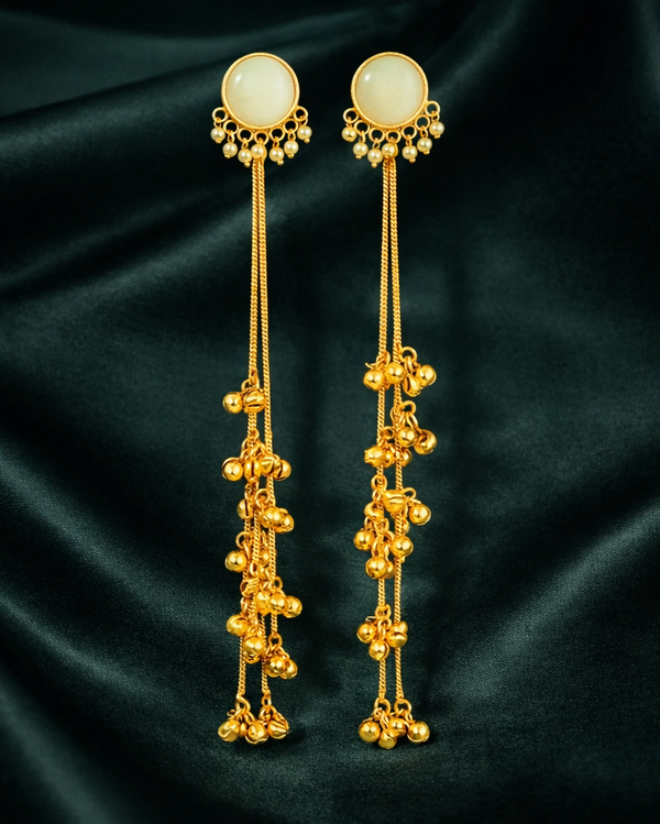 Priva White Moon Tassel Drops