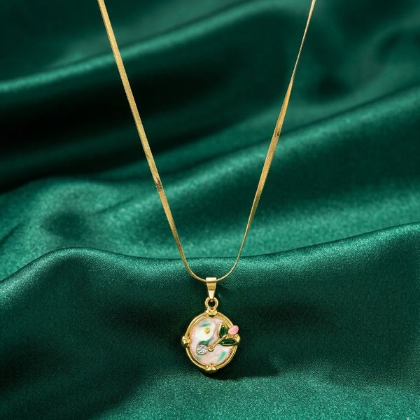 Priva Resin ArtGold Pendant Necklace