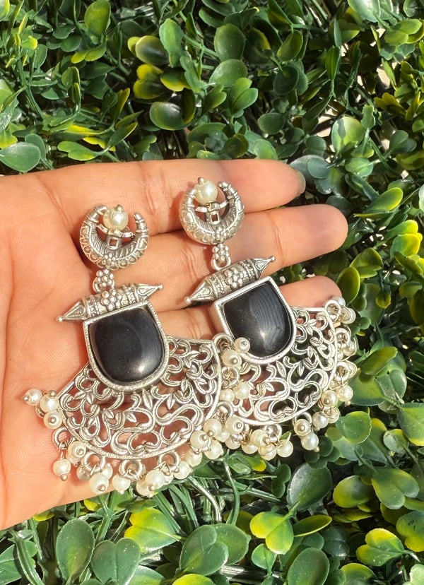 Chaand Saaj Earrings With Black Stone