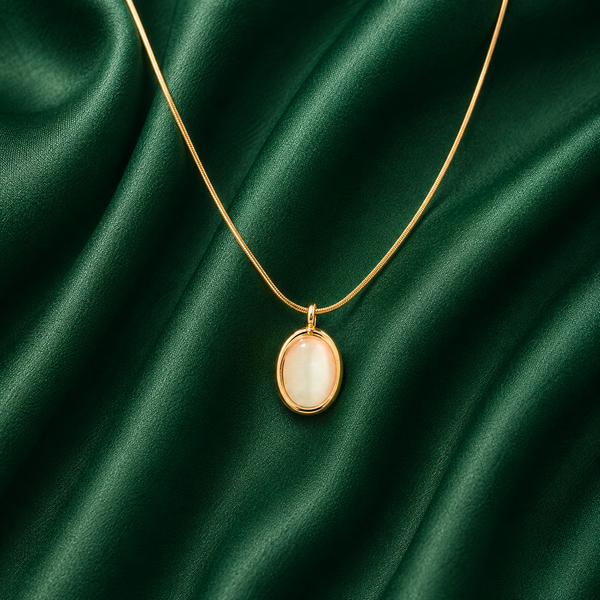Priva Oval Pearl Gold Pendant Necklace
