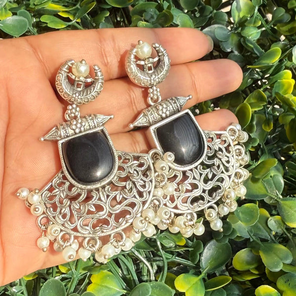 Chaand Saaj Earrings With Black Stone
