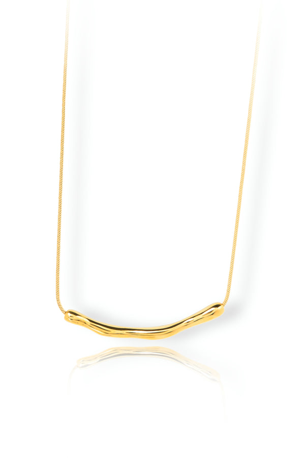 Priva Minimal Curved Bar Gold Necklace